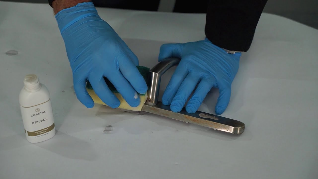 Mantenimiento de cerraduras en zonas costeras